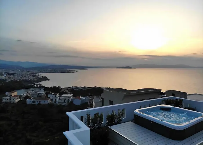 Apartment Rooftop Jacuzzi *