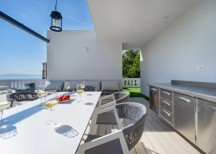 Rooftop Jacuzzi Apartman Hriszí Aktí Haniá