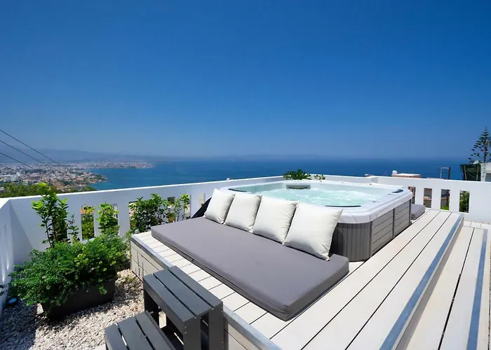 Rooftop Jacuzzi Apartman