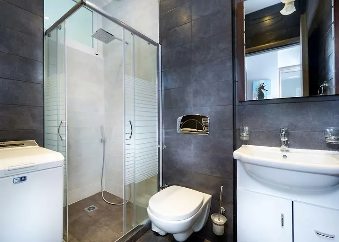 Rooftop Jacuzzi Apartman